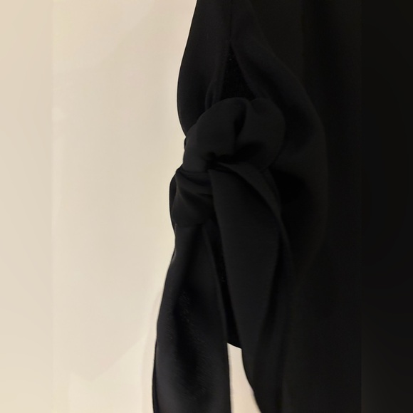 Club Monaco Off-Shoulder Blouse 2 - Picture 4 of 6